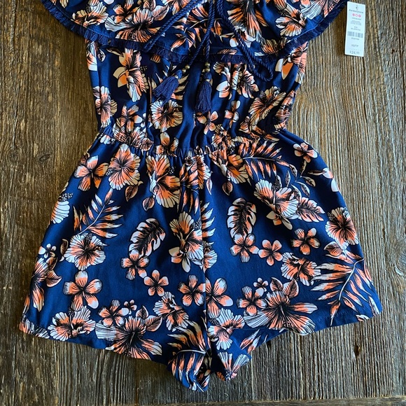 NWT Ardene Romper ! 🤩 - Picture 2 of 3